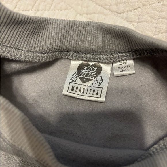 Gray Scare Bears Sweatshirt S Care Bears - Picture 4 of 4